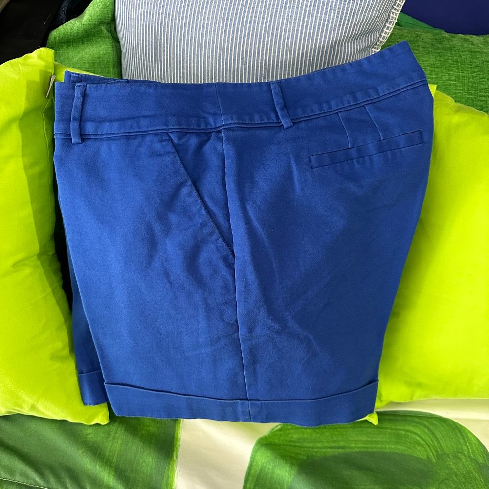 GUC - Women's Apt. 9 Royal Blue 4" Shorts - Size 14